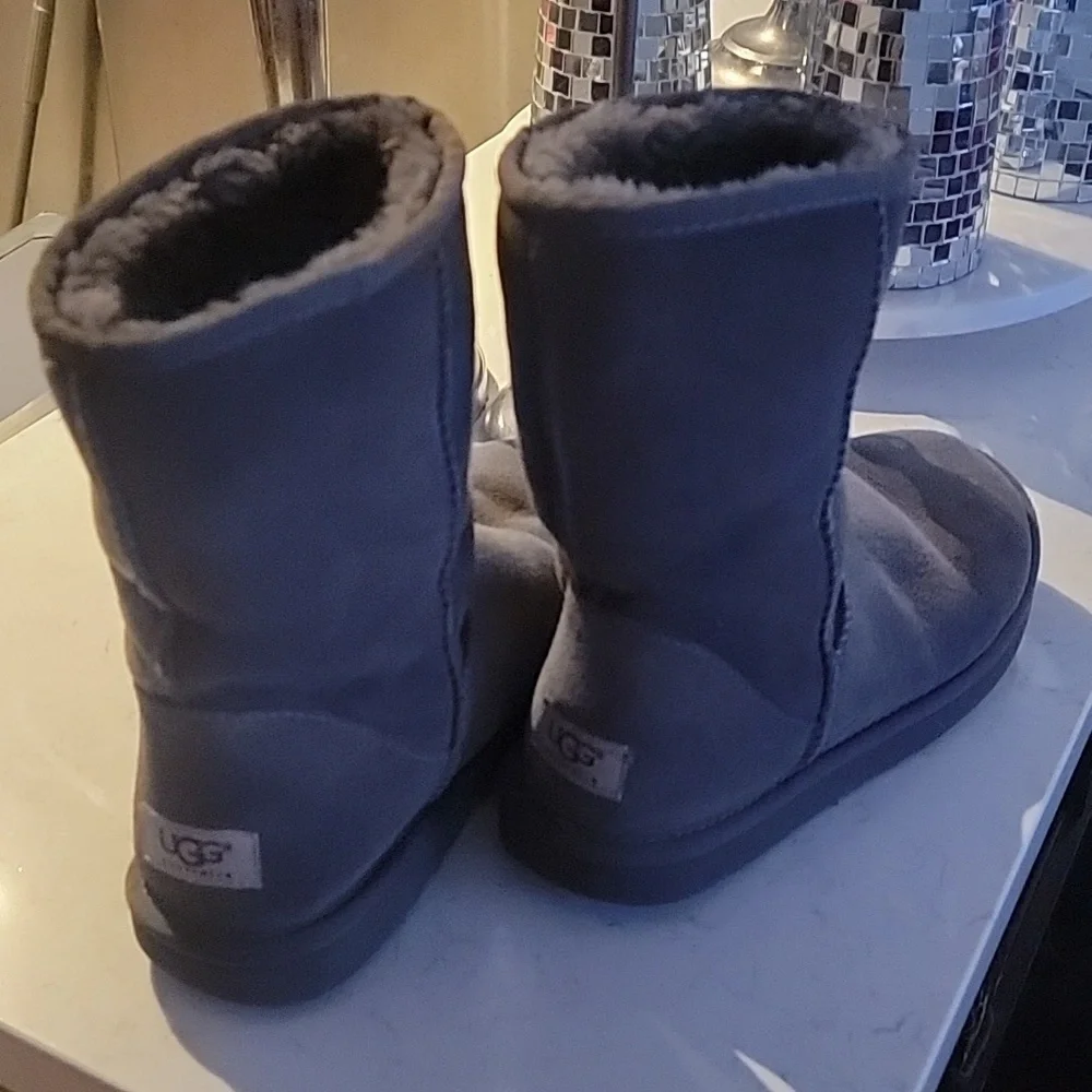 UGG Gray Shearling Boots size usa 7 - Picture 3 of 13